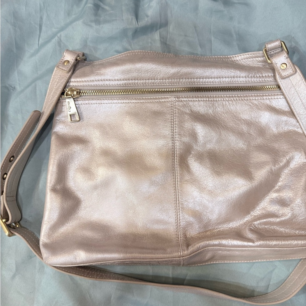 Elegant Taupe Leather Shoulder Bag
